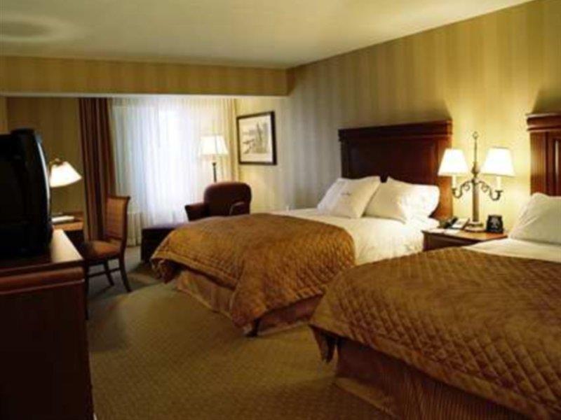 Doubletree Fallsview Resort & Spa By Hilton - Niagara-Fälle Zimmer foto